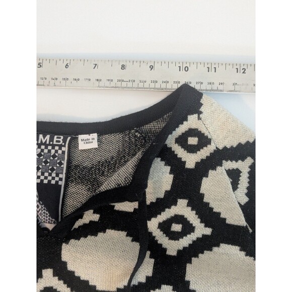 L.A.M.B Gwen Stefani Black & Cream Geometric WOOL poncho Size Medium - Picture 10 of 12